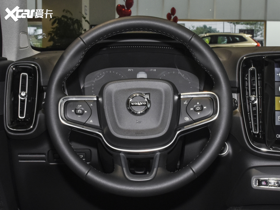 2022֠XC40 T4 hA