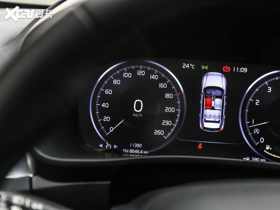 2022֠XC40 T4 (q)Еr(sh)а