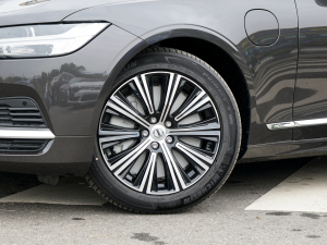 2022T8 E(q) ݺA ݆Ȧ