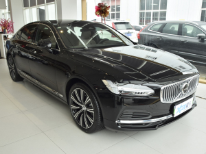 2022Ŀ T8 E źA ǰ45