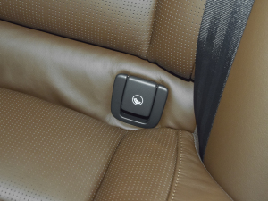 2022Ŀ T8 E(q)(dng) źA g