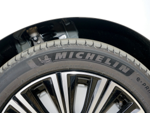 2022Ŀ T8 E ݺA ݆̥Ʒ