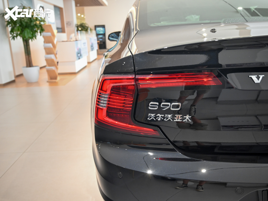 2022֠S90 B5 ݺA