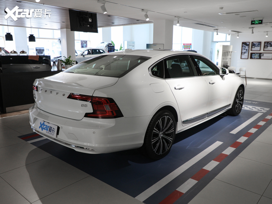 2022���֠���S90 B5 ���h���A��