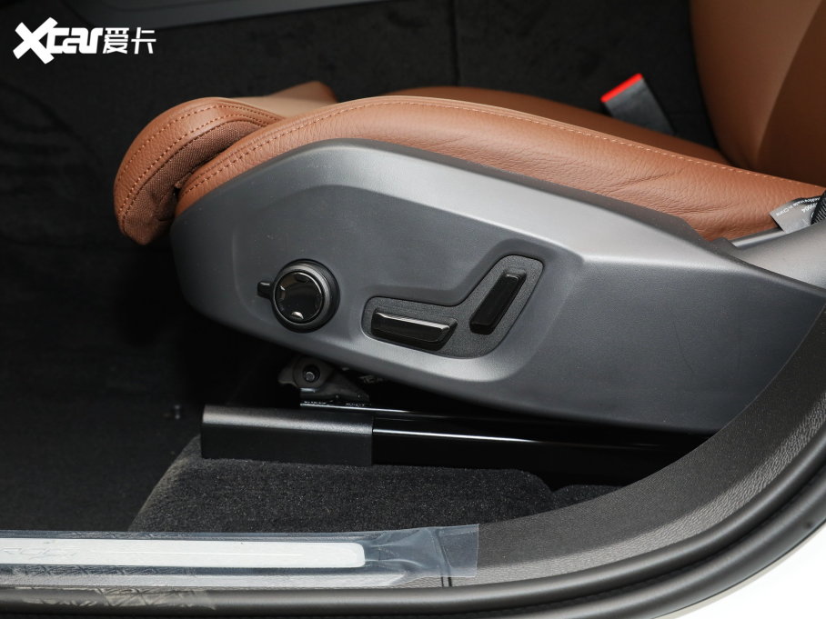 2023֠XC60Դ T8 늻 LmhA