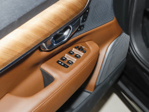 2023T8ʽτ LmݺA {܇ƅ^	