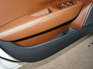 2023T8ʽτ LmźA ǰTg