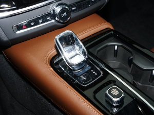 2023T8ʽτ (q)Lm(x)źA QU