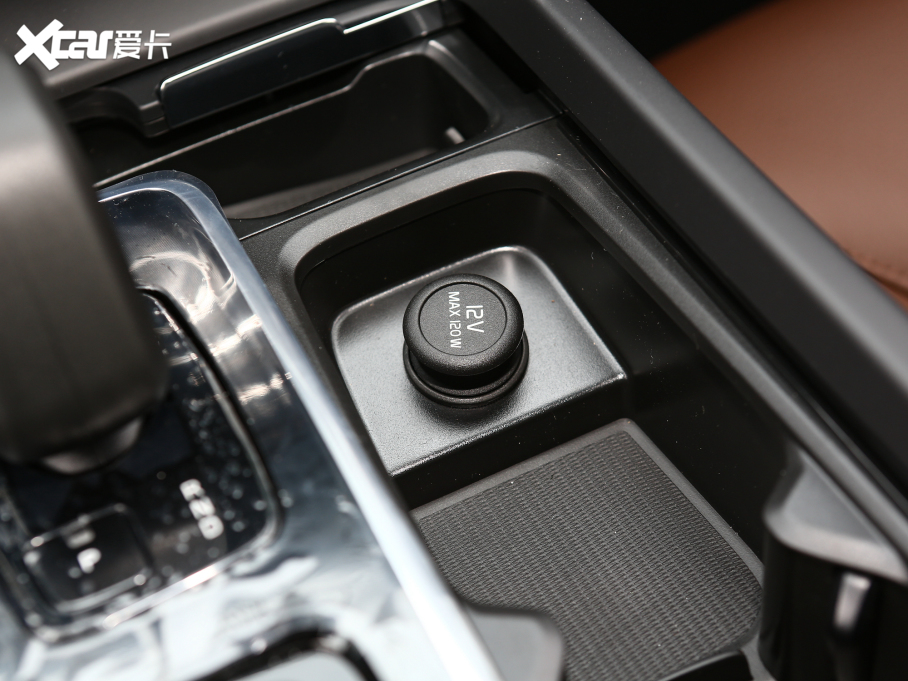 2023֠XC60 B5 (q)ݺA