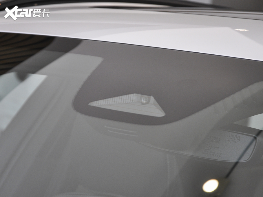 2023���֠���XC60 B5 ������h�\�Ӱ�