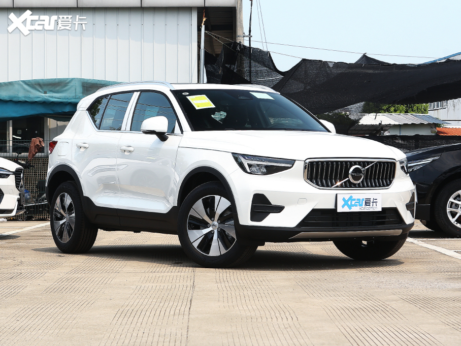 2023֠XC40 B3 hA