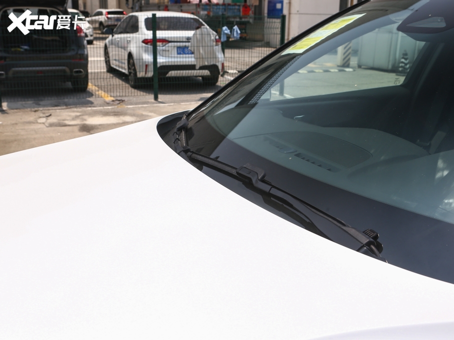 2023���֠���XC40 B3 ���h���A��