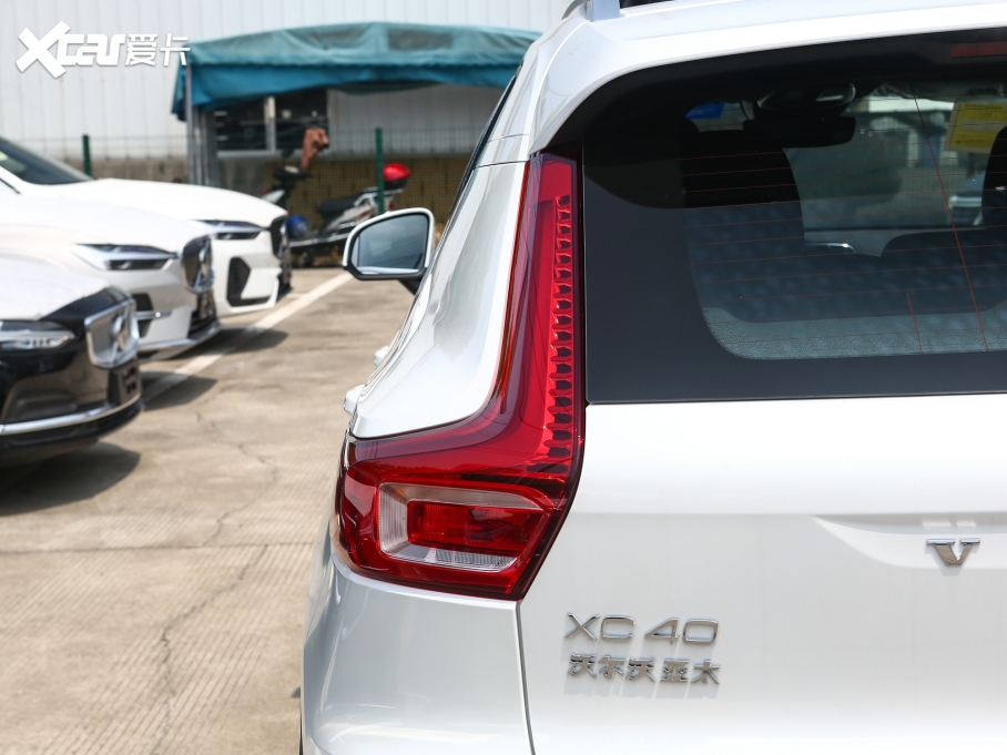 2023֠XC40 B3 hA