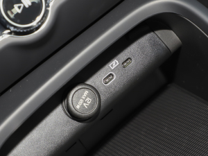 2023B3 h\Ӱ п؅^(q)