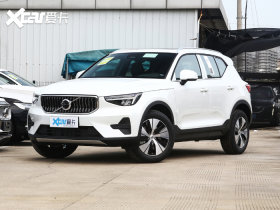 2023֠XC40 