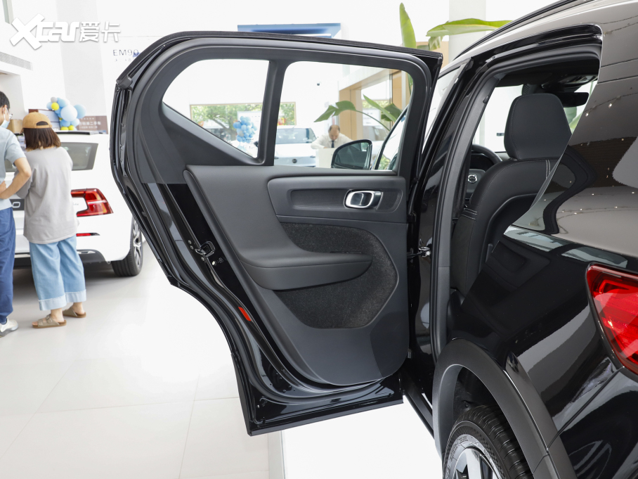 2024֠XC40 B4 hOҹڰ