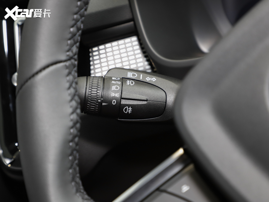 2024֠XC40 B4 hOҹڰ