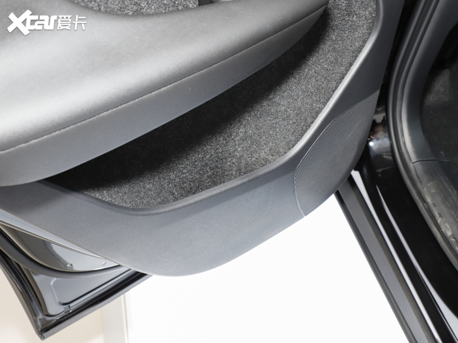 2024֠XC40 B4 (q)hOҹڰ