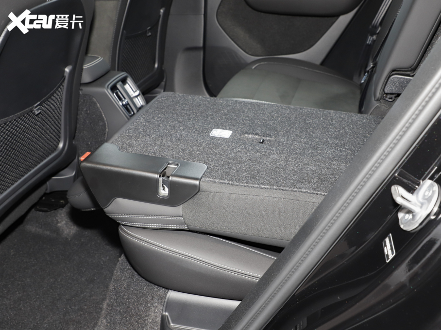 2024֠XC40 B4 hOҹڰ