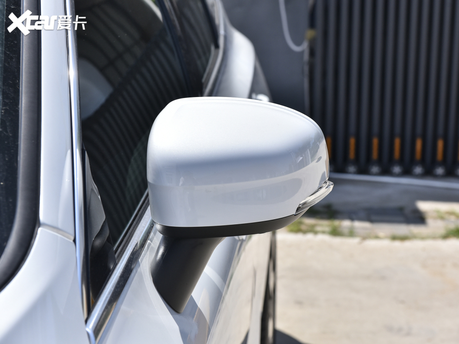 2024֠XC60Դ T8 ʽτ(dng) (q) L(zhng)m(x) źA 