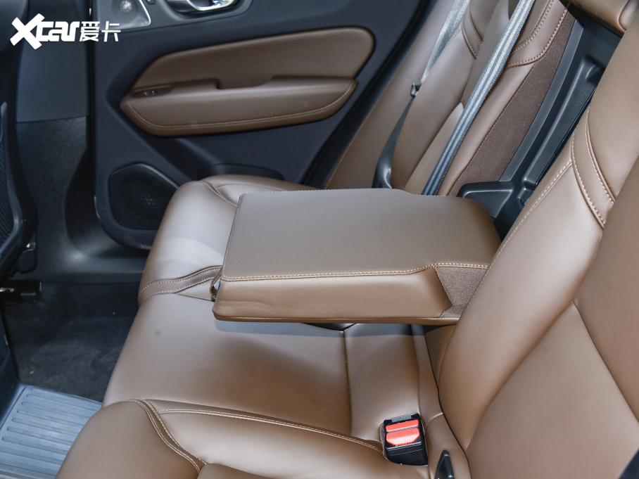 2024֠XC60Դ T8 ʽτ  Lm źA 