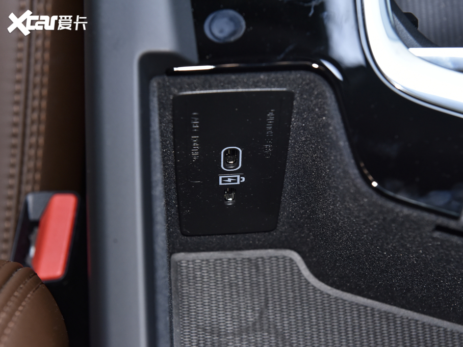 2024֠XC60Դ T8 ʽτ  Lm źA 