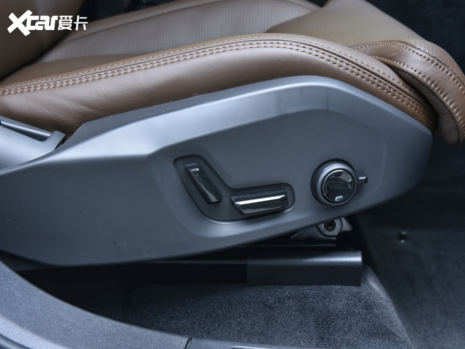 2024֠XC60Դ T8 ʽτ  Lm źA 