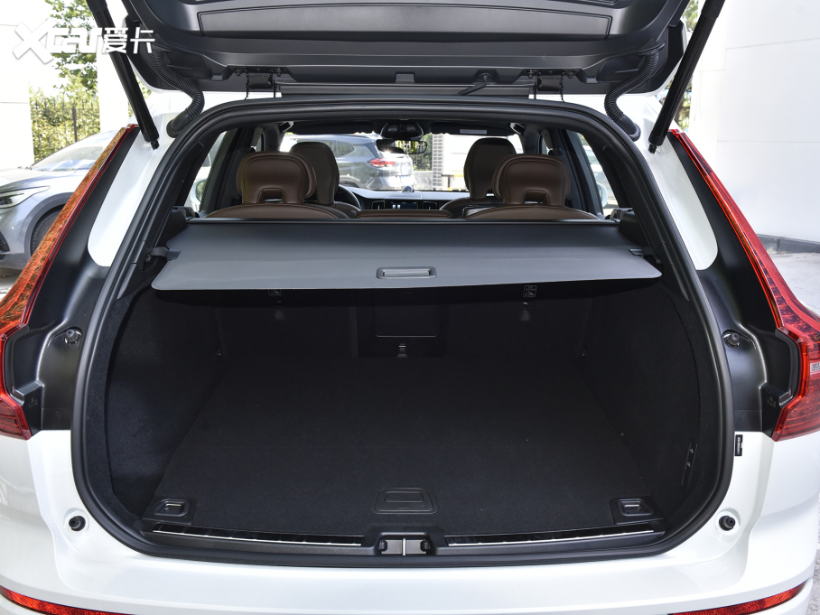 2024֠XC60Դ T8 ʽτ  Lm źA 