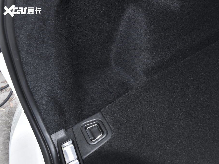 2024֠XC60Դ T8 ʽτ  Lm źA 