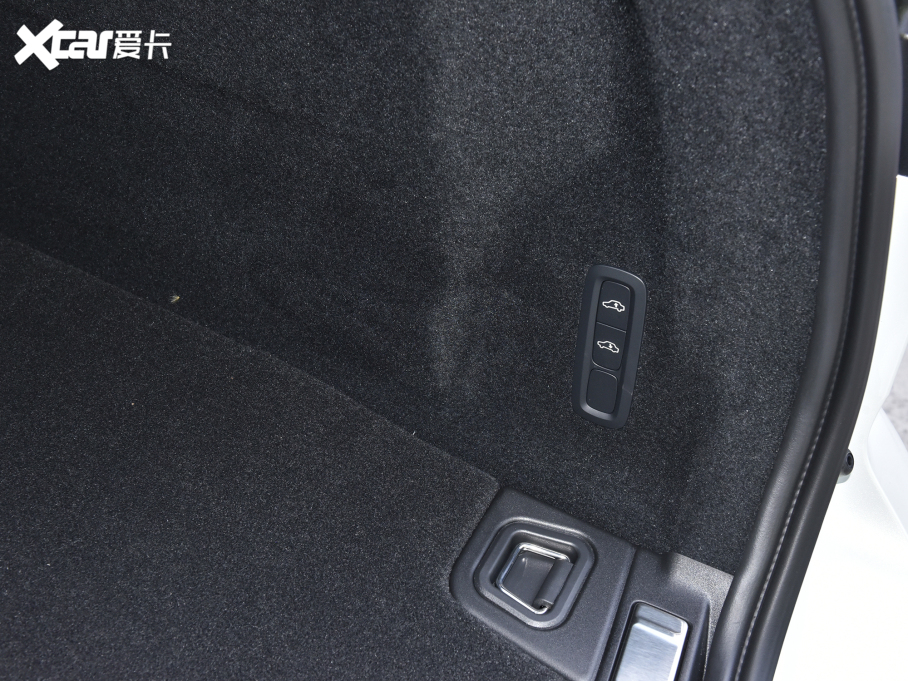 2024֠XC60Դ T8 ʽτ  Lm źA 