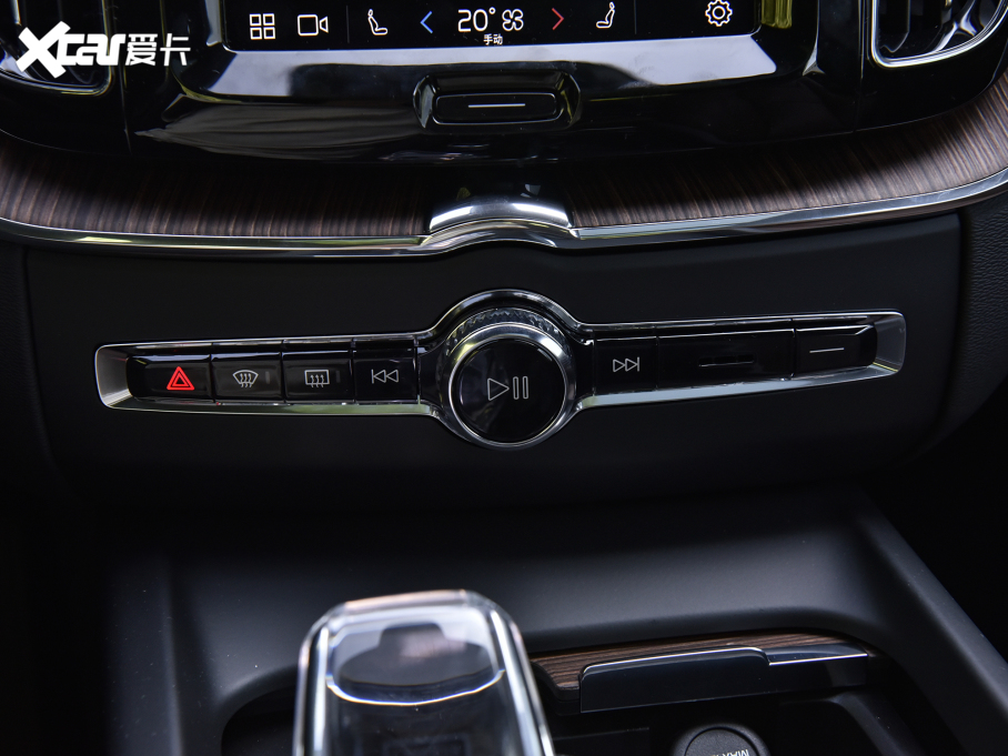 2024֠XC60Դ T8 ʽτ(dng) (q) L(zhng)m(x) źA 