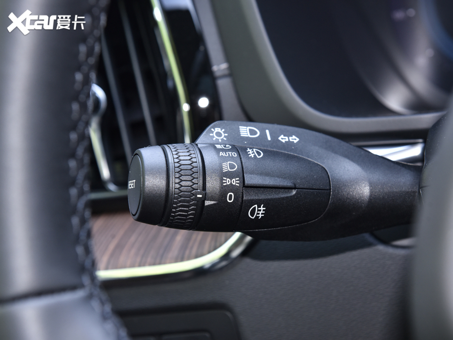 2024֠XC60Դ T8 ʽτ  Lm źA 