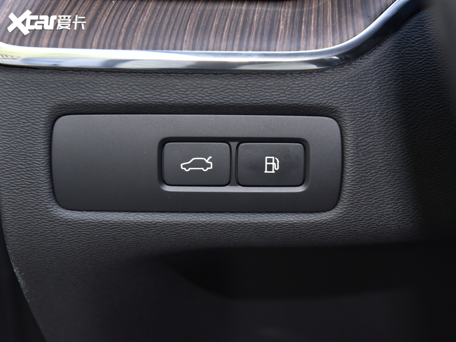 2024֠XC60Դ T8 ʽτ  Lm źA 