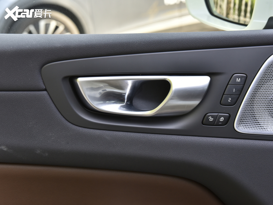 2024֠XC60Դ T8 ʽτ  Lm źA 