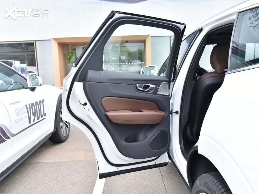 2024֠XC60Դ T8 ʽτ  Lm źA 