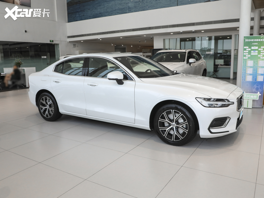 2025���֠���S60 B4 ���ݺ��A��