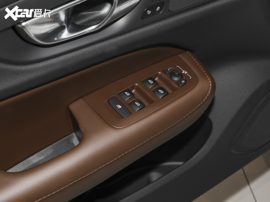 2025���֠���S60 B4 ���ݺ��A��