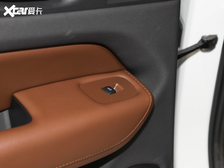 2025���֠���XC60 B5 ���(q��)���ݺ��A��