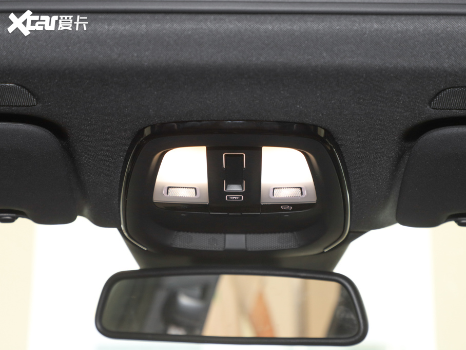 2025���֠���XC60 B5 ������ݺ��A��