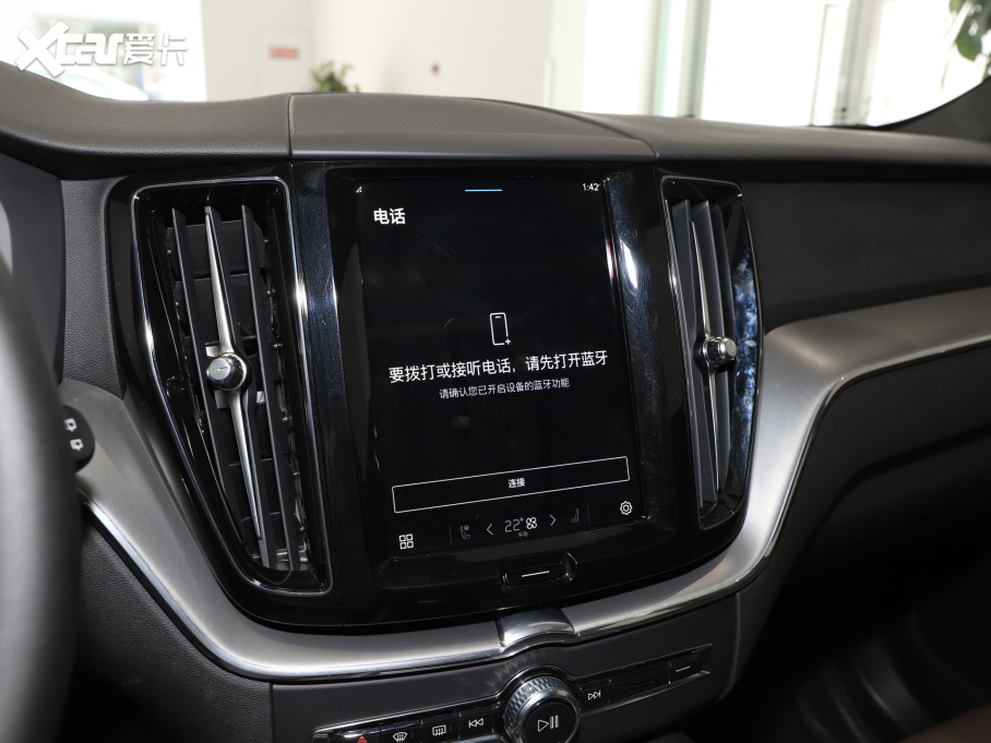 2025���֠���XC60 B5 ������ݺ��A��