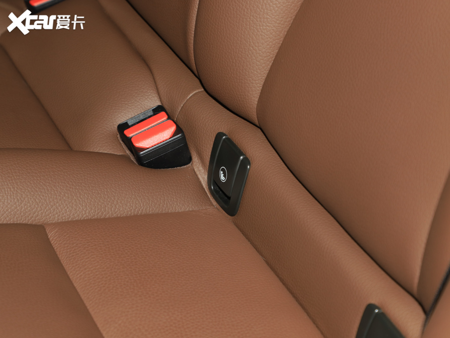 2025���֠���XC60 B5 ������ݺ��A��