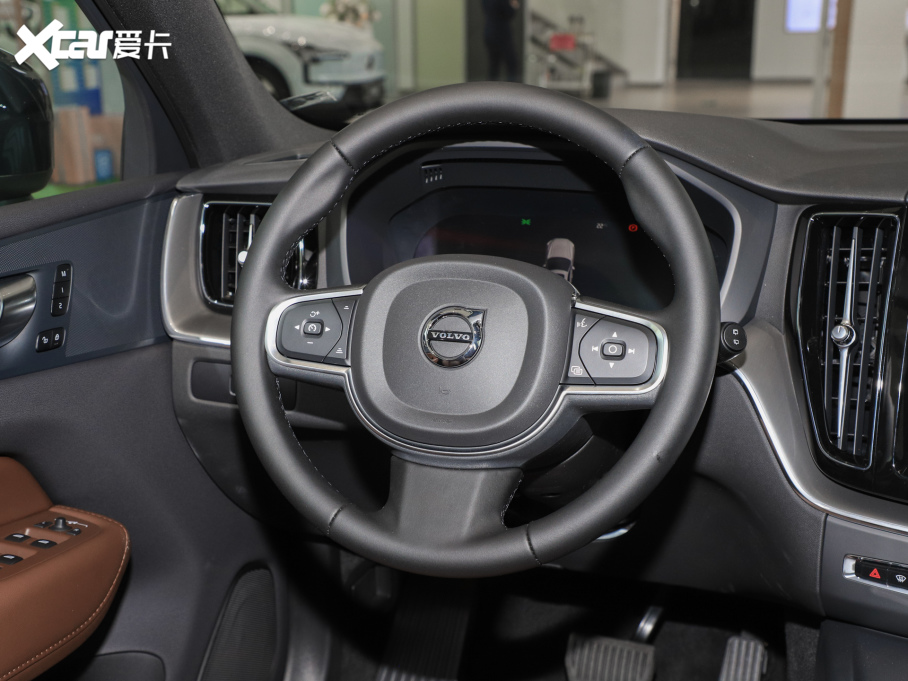 2025���֠���XC60 B5 ���(q��)���ݺ��A��