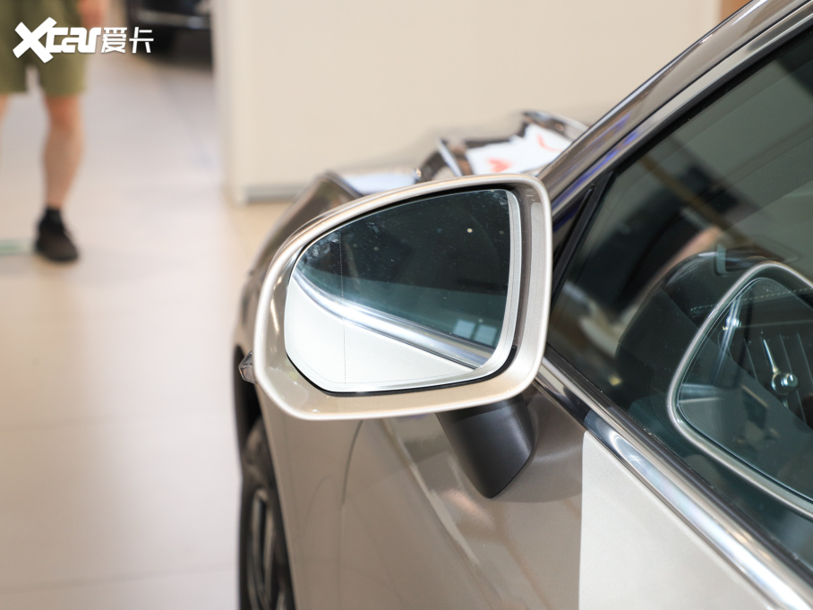 2025֠XC60 B5 (q)h(yun)A