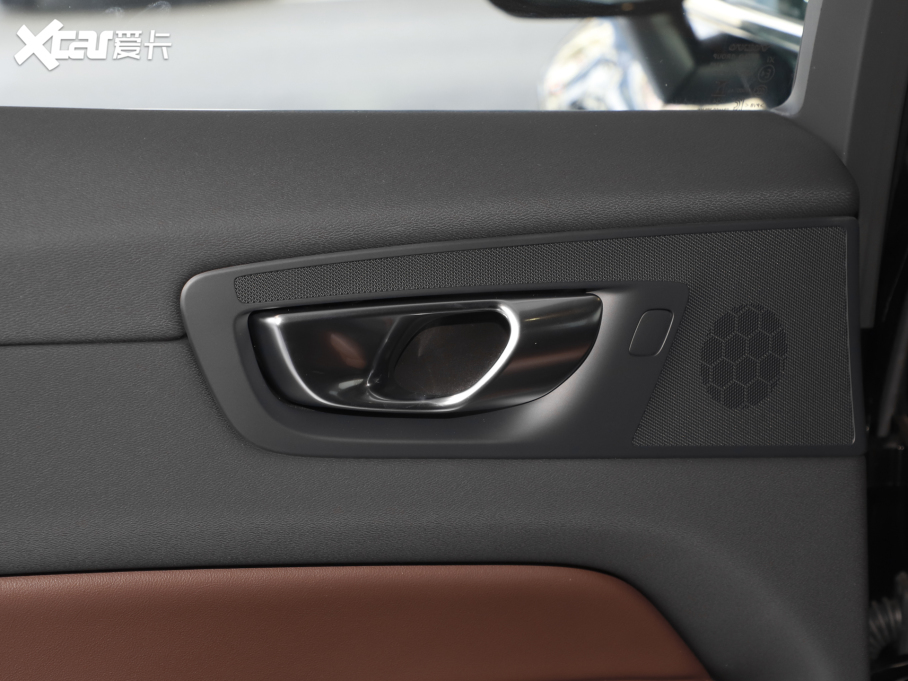 2025���֠���XC60����Դ ���ʽ��τ��� ���h���A�� 