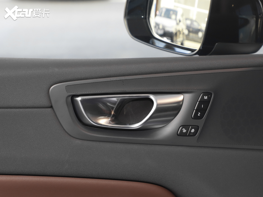 2025���֠���XC60����Դ ���ʽ��τ��� ���h���A�� 