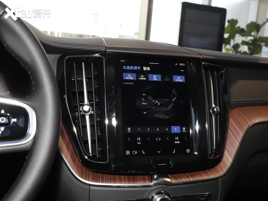 2025���֠���XC60����Դ ���ʽ��τ��� ���h���A�� 