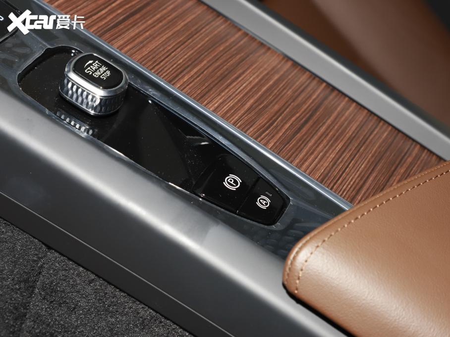 2025֠XC60Դ ʽτ hA 