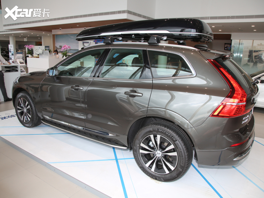 2023���֠���XC60 B5 ���(q��)���ݺ��A��