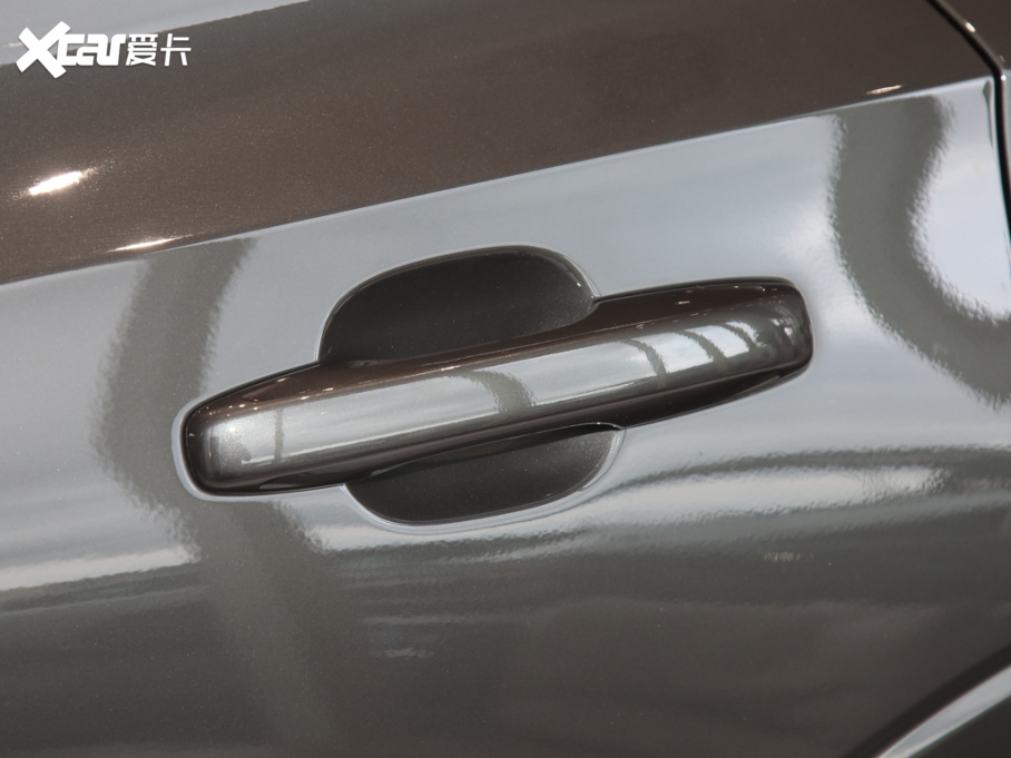 2023���֠���XC60 B5 ������ݺ��A��