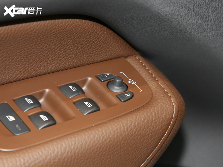 2023���֠���XC60 B5 ������ݺ��A��